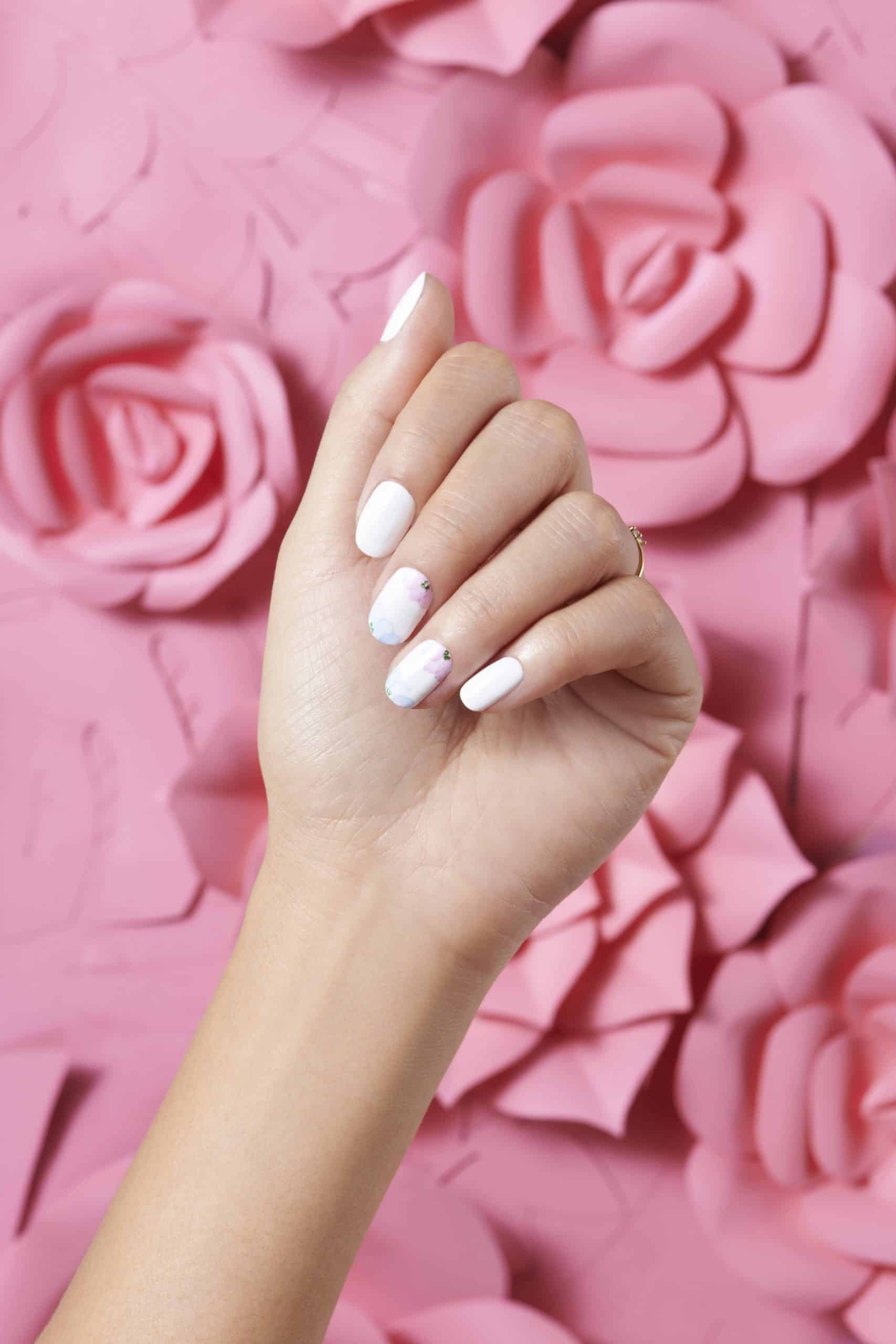 Nail Art para celebrar el Año Nuevo ALL DOLLED UP SOME PLACE TO GO OPI 0 scaled 5 ALL DOLLED UP SOME PLACE TO GO OPI 0 scaled