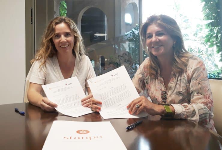 STANPA y ANEPE colaborarán para el desarrollo de la belleza profesional Foto firma Stanpa ANEPE 39 Foto firma Stanpa ANEPE