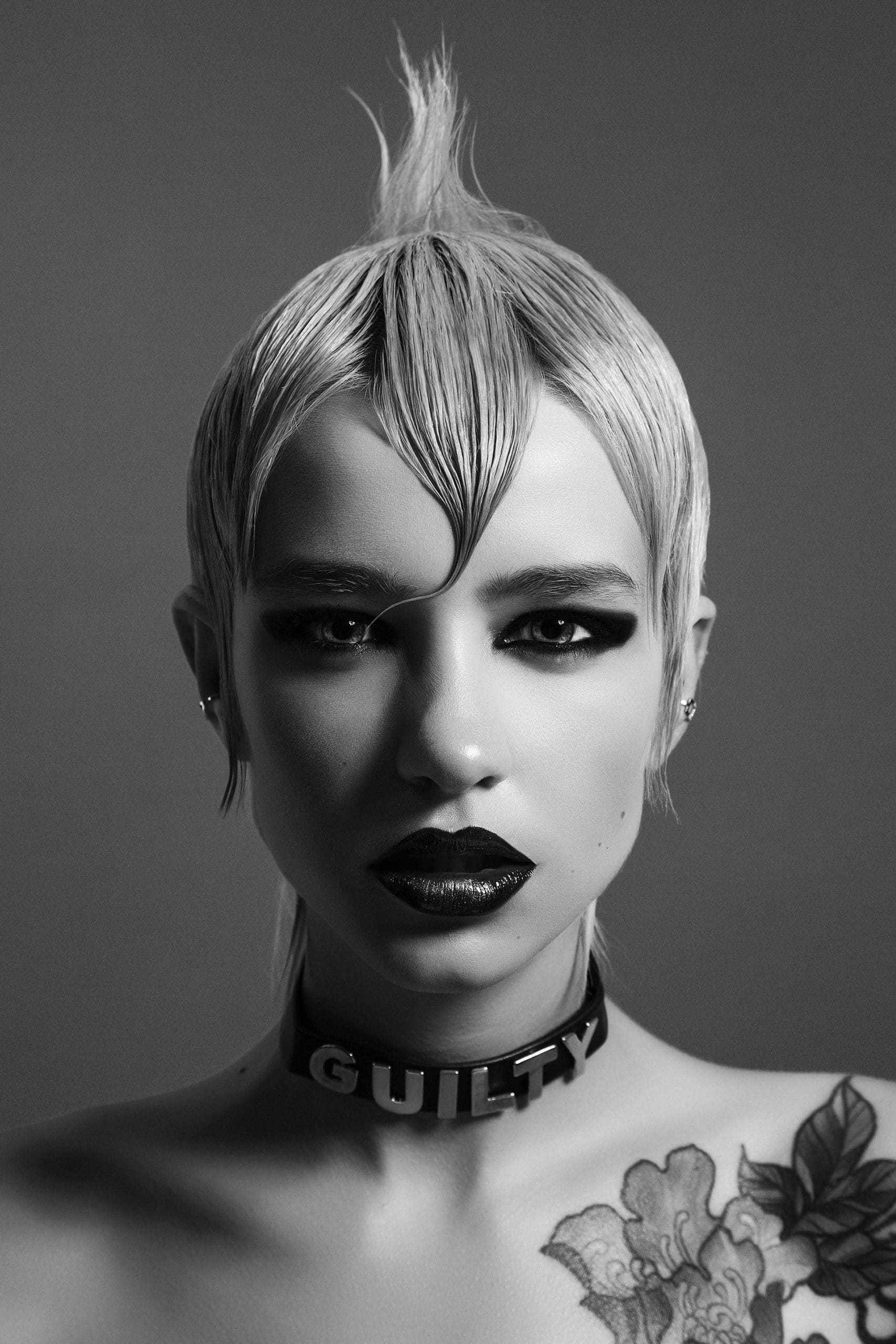 PAULA ALONSO PÉREZ - GUILTY Collection GUILTY @Salon Blue by Raquel Saiz 2 scaled 5 GUILTY @Salon Blue by Raquel Saiz 2 scaled