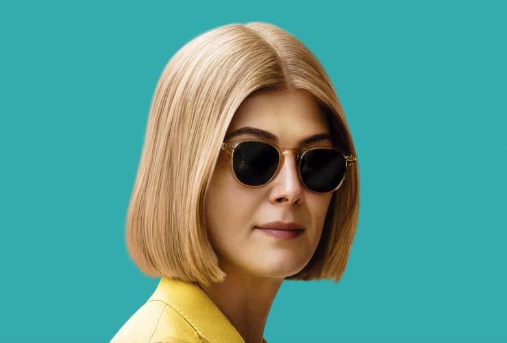 Wolf Cut y Power Bob, dos de los cortes que dominarán este invierno La actriz Rosamund Pike en el cartel de I Care a Lot 36 La actriz Rosamund Pike en el cartel de I Care a Lot