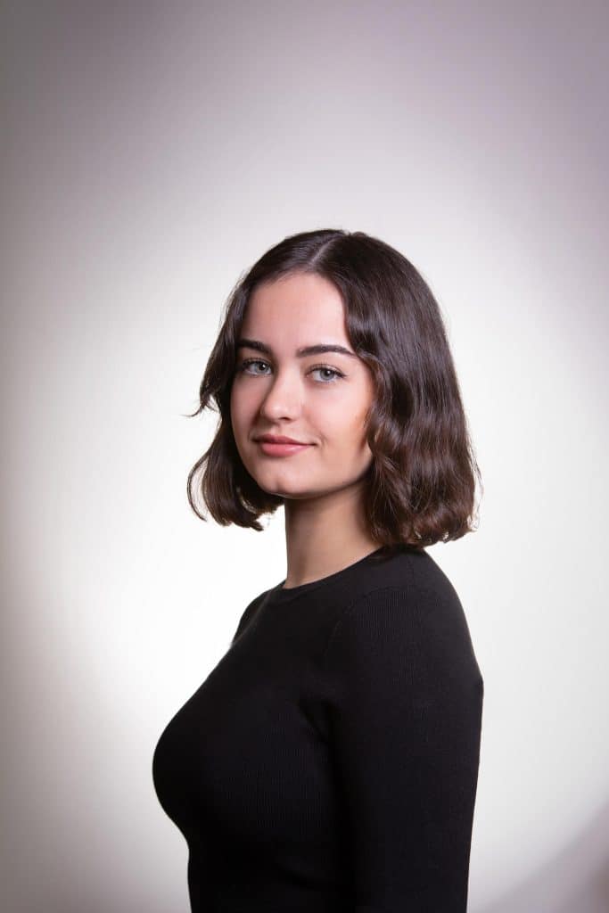 ¿Qué buscan ahora los clientes de las peluquerías? ¿Cómo han cambiado los servicios en los últimos tiempos? Bob2 1 3 Bob2 1