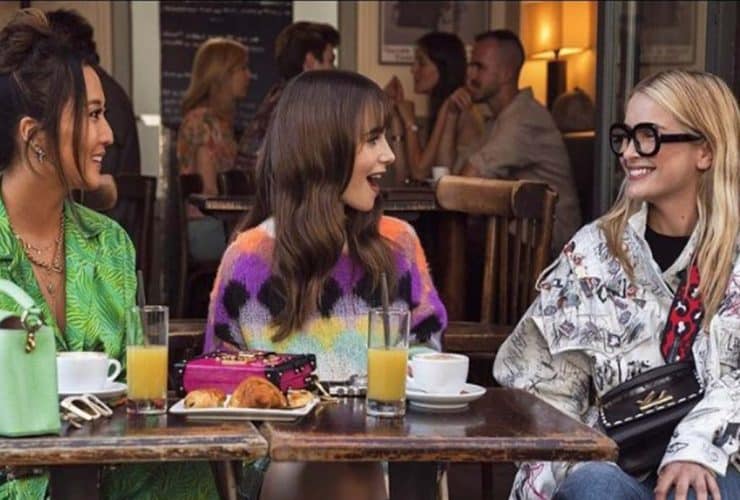 Todos los looks de 'Emily en París' cabello221220 84 cabello221220