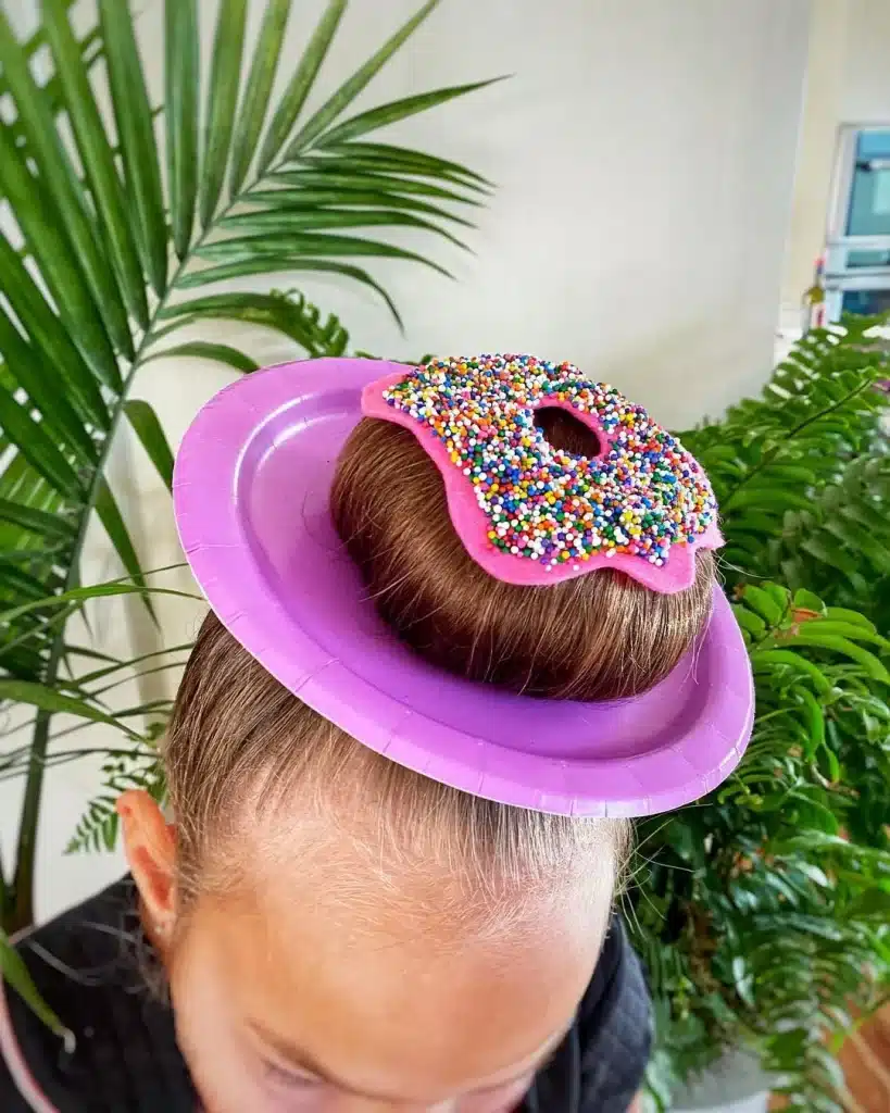 Cómo hacer el MOÑO DONUT y sus otras variaciones 276151338 1313640559118982 8125806033089312349 n 8 moño donut con accesorios