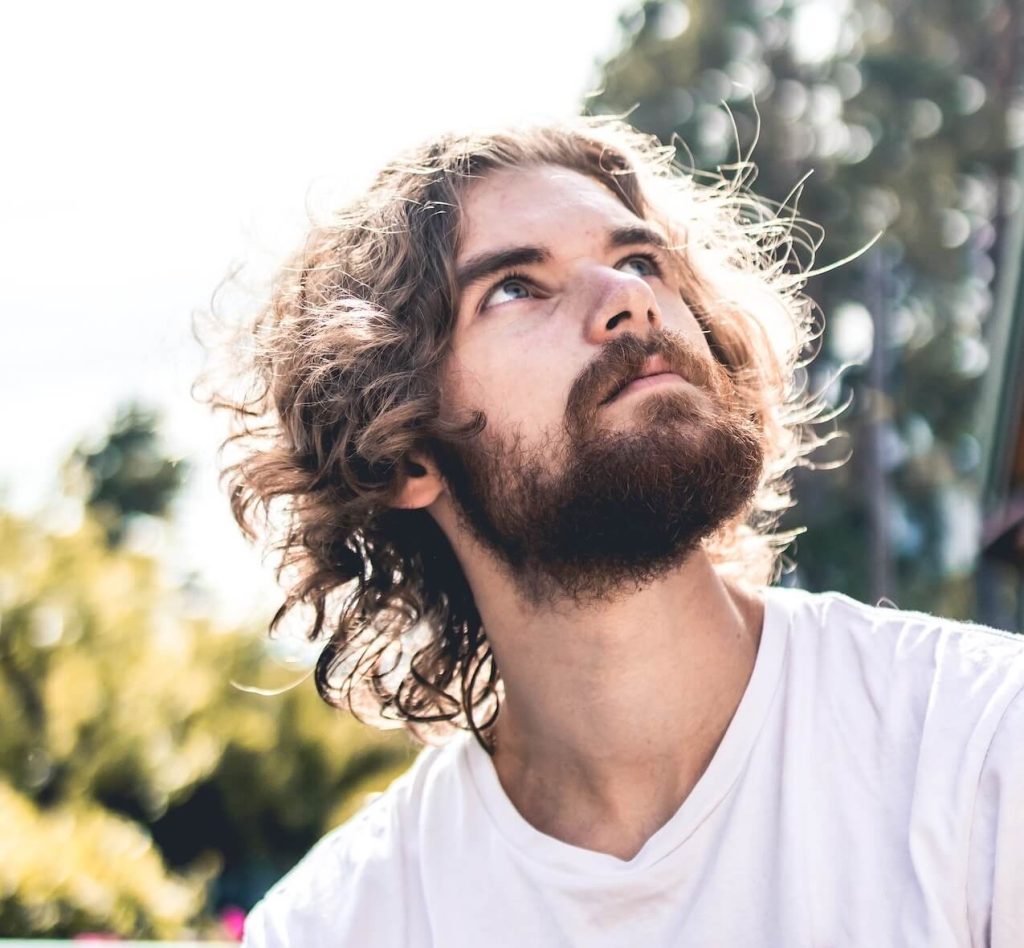 Tendencias para hombre 2024 en cortes, bigote y barba Barba bigote 1 2 Barba bigote 1