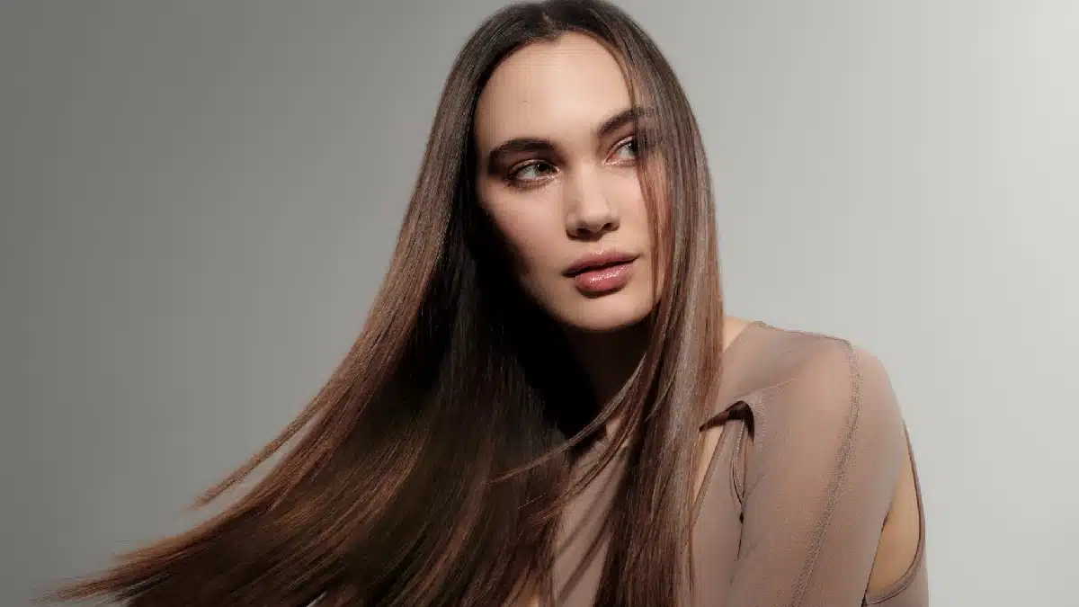 Beneficios del glossing capilar: mucho más que brillo glossingcapilar 1 KINSMOOTH- PROFESIONAL