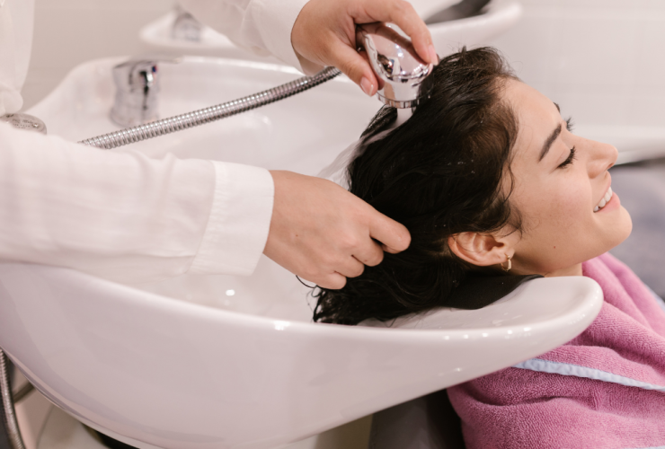 3 secretos para que tus clientas vuelvan a tu peluquería Diseno sin titulo 3 15 fidelizar clientas salón