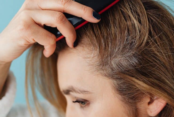 ¿Pelo grasiento? Qué hacer con el pelo graso para lucir una melena fresca cada día pexels karolina grabowska 7320791 33 pexels karolina grabowska 7320791