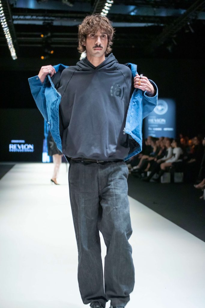 Pasarela Figaro Street 25 26 24