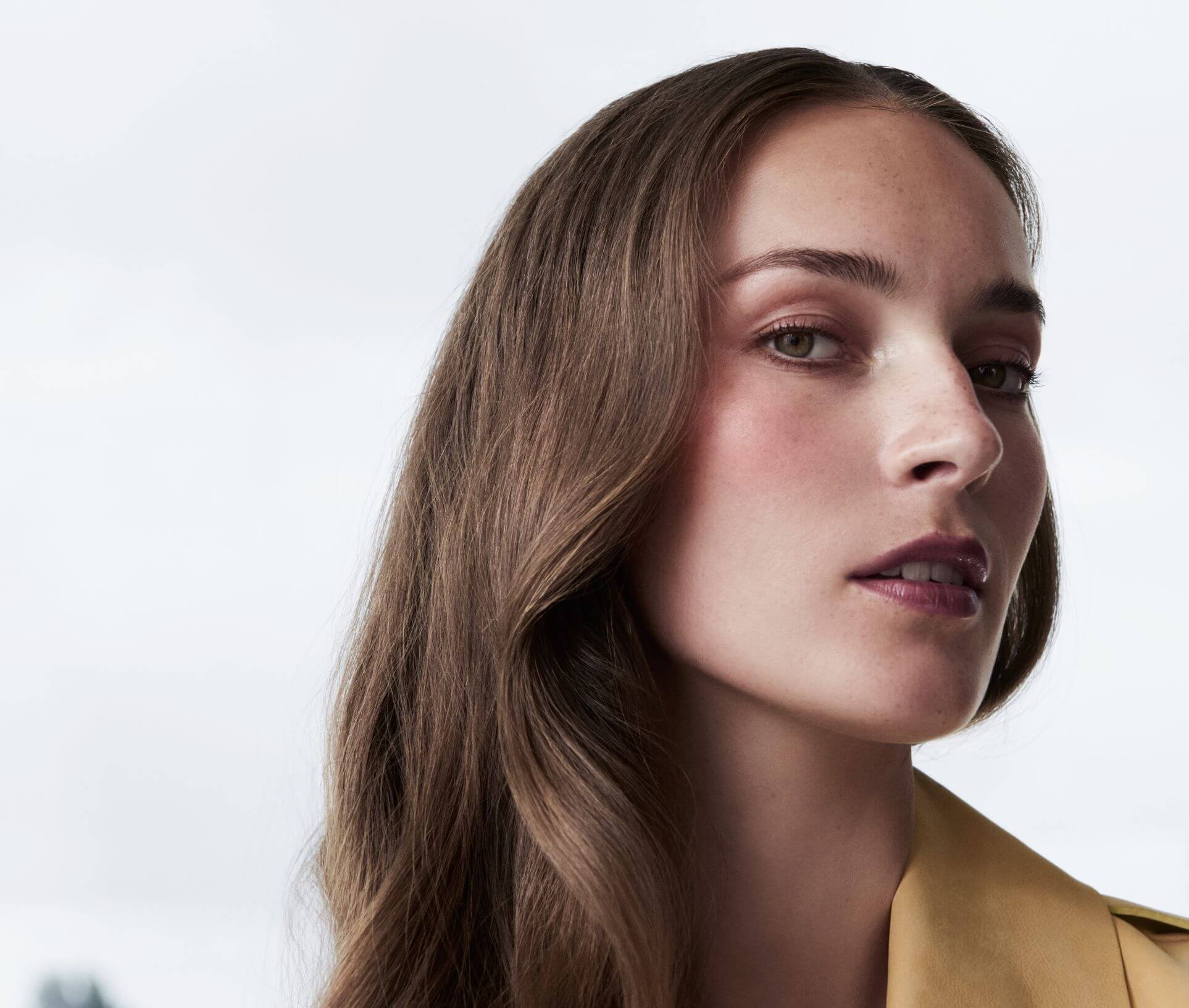 El auge del glossing en salón: así evoluciona la coloración demipermanente hacia fórmulas más tratantes Make Up Image SS26 Look 02 02 4 5 sRGB 1125 1 1 Make Up Image SS26 Look 02 02 4 5 sRGB 1125 1