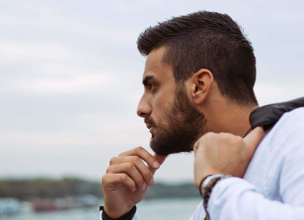 Los cortes de pelo para hombre que más se van a llevar esta primavera (y cómo elegirlo) Corte Fade degradado lateral 1 4 Corte Fade degradado lateral 1
