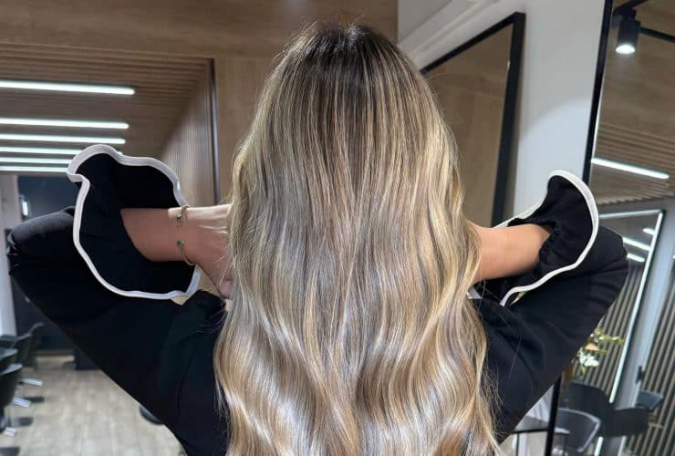 Mechas en verano: cómo evitar que el rubio se apague, se reseque o amarillee Melena THE LAB 33 Mechas en verano
