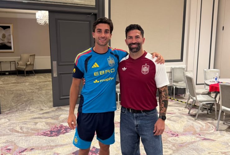 El nuevo look de Ferran Torres: las claves profesionales detrás del corte masculino que marca tendencia WhatsApp Image 2026 07 22 at 14.51.46 2 33 look de ferran torres
