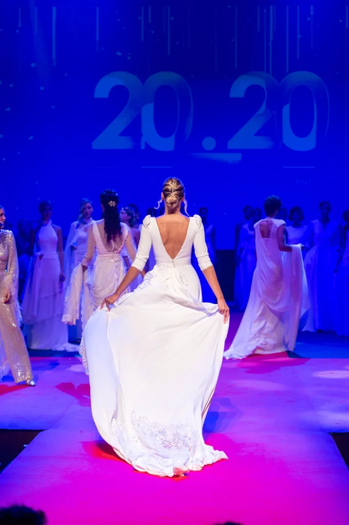 Pasarela 20.20: crónica de la peluquería nupcial en Baluarte Pasarela2020202040Jose20GarciCC81a20Peluqueros20281029 web 2 peinado de novia de la colección Pasarela 20.20 de Jose Garcia Peluqueros